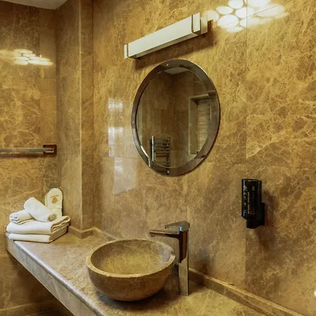 Blackmoon מלון אודיירן