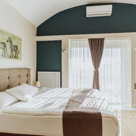 Blackmoon מלון אודיירן